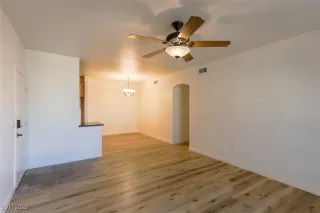 Photo #5: 2678083 Listing 