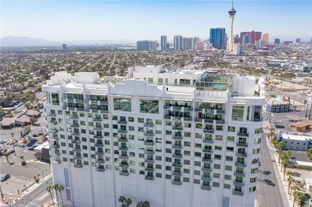 MLS: 2678096 Condo For Sale