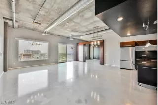 Photo #2: 2678096 Listing 