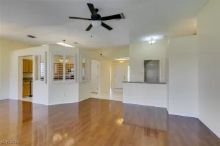 Photo #5: 2678104 Listing