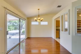 Photo #6: 2678104 Listing