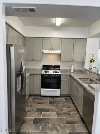 Photo #1: 2678129 Listing 