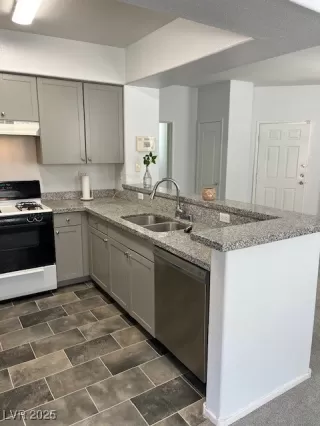 Photo #2: 2678129 Listing 