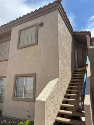 Photo #4: 2678155 Listing