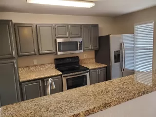 Photo #3: 2678198 Listing 