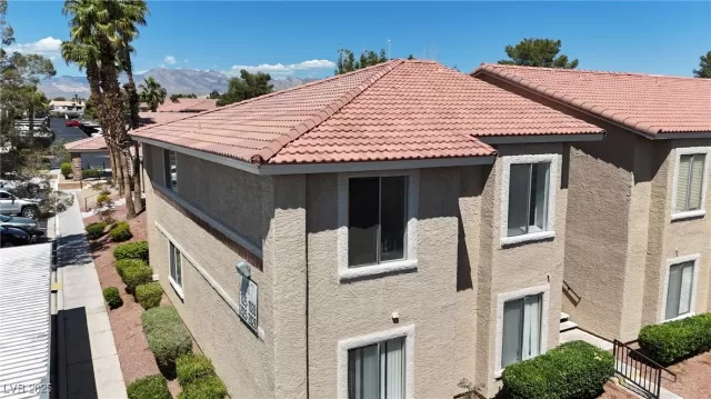 MLS: 2678209 Condo For Sale