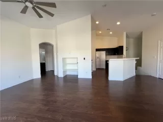 Photo #4: 2678215 Listing 