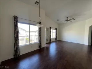 Photo #6: 2678215 Listing 