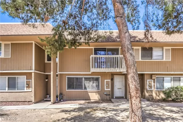 MLS: 2678233 Condo For Sale