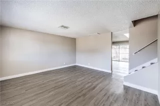 Photo #2: 2678233 Listing 