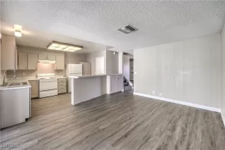 Photo #4: 2678233 Listing 