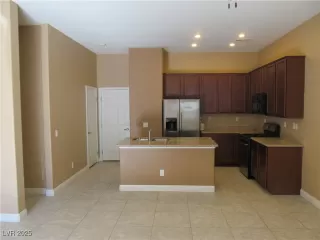 Photo #3: 2678256 Listing 