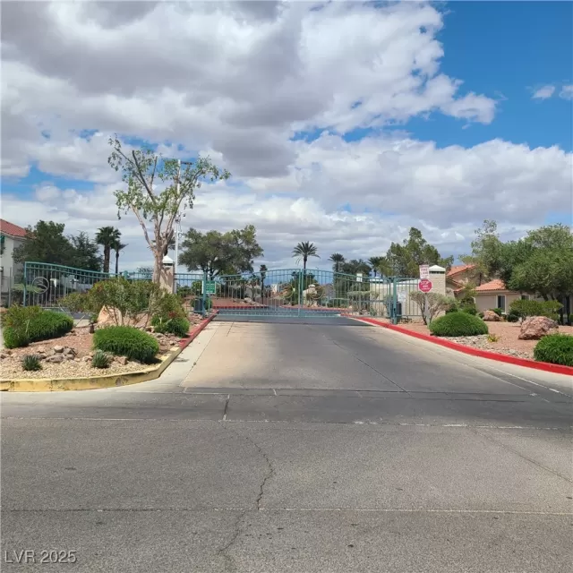 MLS: 2678273 Condo For Sale