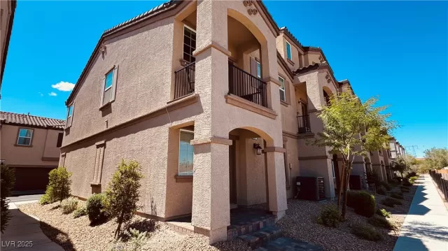 MLS: 2678278 Condo For Sale