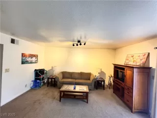 Photo #2: 2678289 Listing 