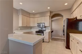 Photo #6: 2678301 Listing 