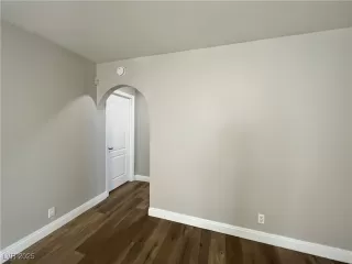 Photo #5: 2678318 Listing 