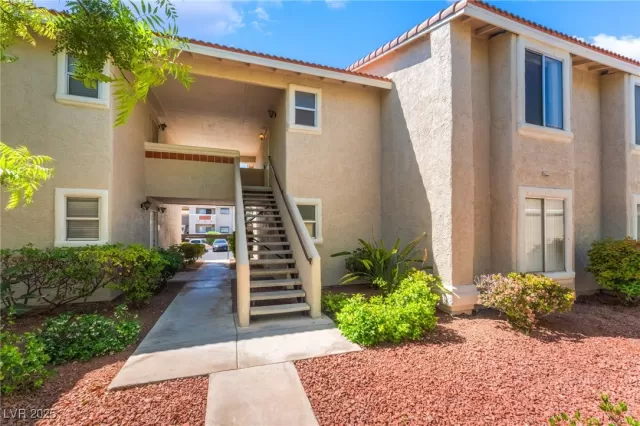 MLS: 2678338 Condo For Sale