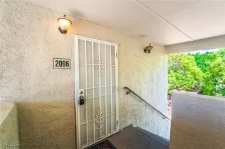 Photo #1: 2678338 Listing 