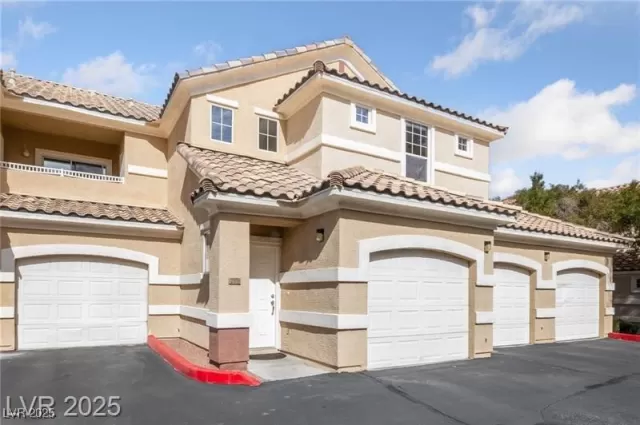 MLS: 2678341 Condo For Sale