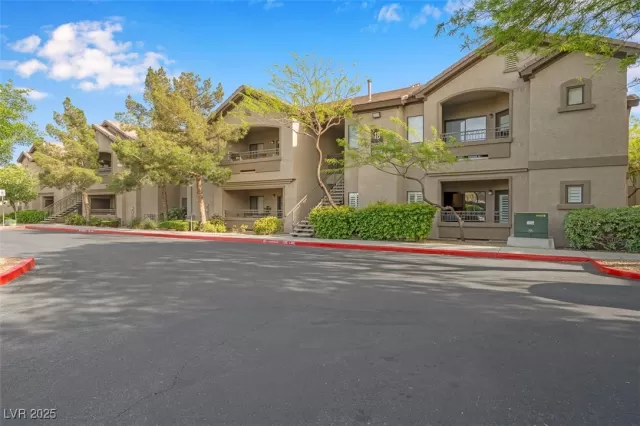 MLS: 2678355 Condo For Sale