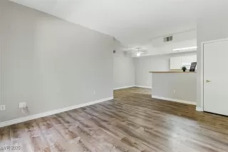 Photo #5: 2678355 Listing