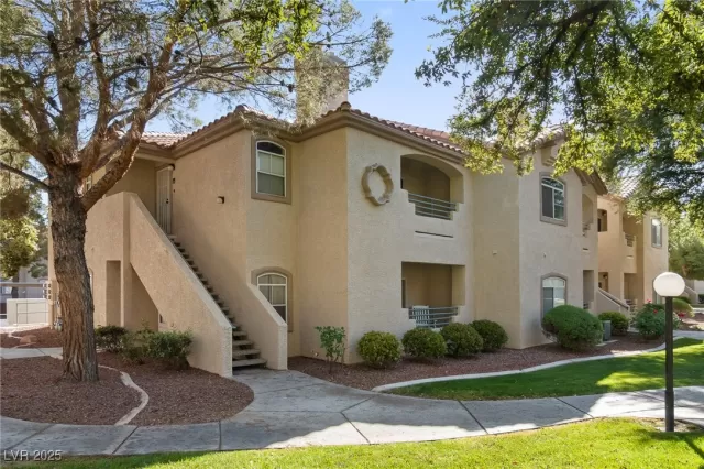 MLS: 2678356 Condo For Sale