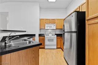 Photo #4: 2678356 Listing 