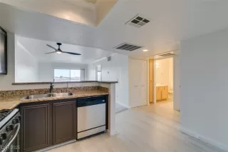 Photo #4: 2678403 Listing 