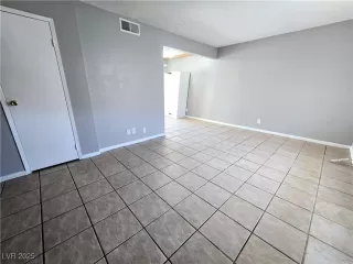 Photo #1: 2678412 Listing 