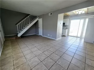 Photo #2: 2678412 Listing 