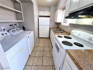 Photo #5: 2678412 Listing 