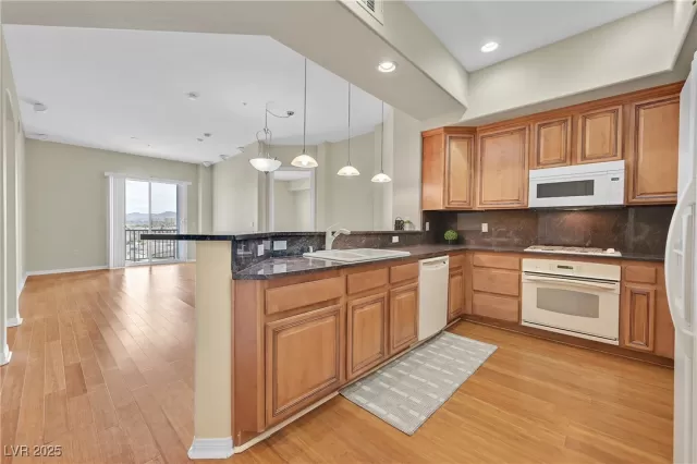 MLS: 2678439 Condo For Sale