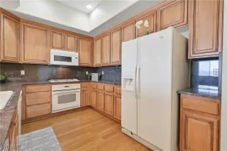 Photo #1: 2678439 Listing