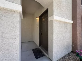 Photo #3: 2678440 Listing