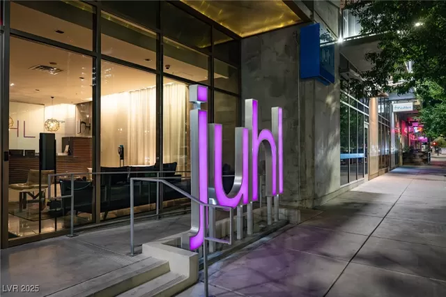 MLS: 2678451 Condo For Sale