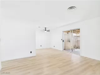 Photo #1: 2678456 Listing 