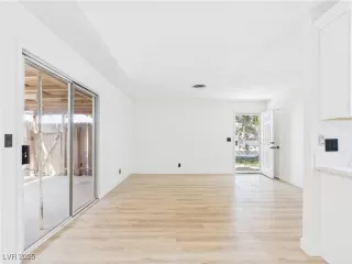 Photo #5: 2678456 Listing 