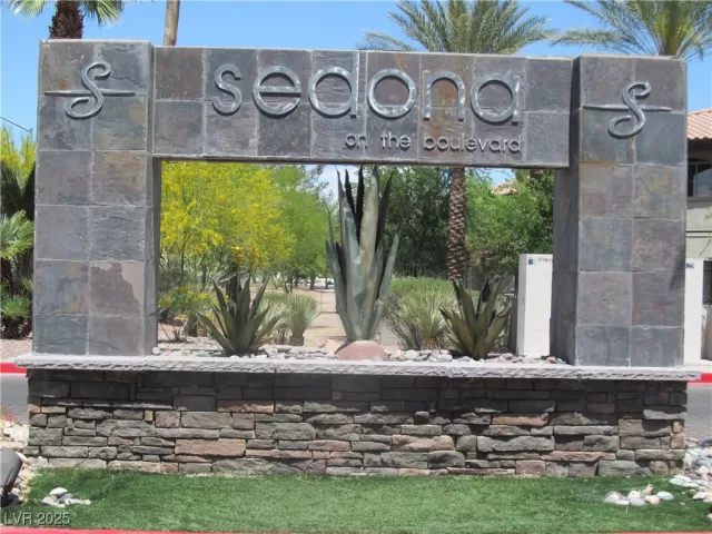 MLS: 2678513 Condo For Sale