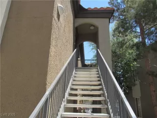 Photo #2: 2678513 Listing 