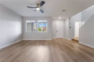 Photo #4: 2678532 Listing