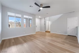 Photo #5: 2678532 Listing