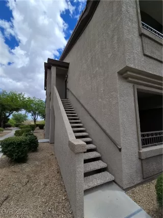 Photo #2: 2678557 Listing 