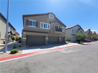Photo #1: 2678570 Listing 