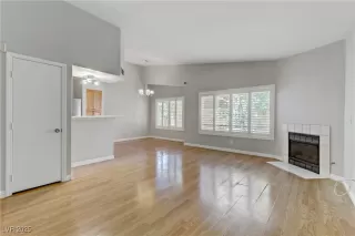 Photo #3: 2678576 Listing