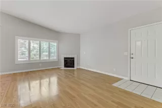 Photo #4: 2678576 Listing