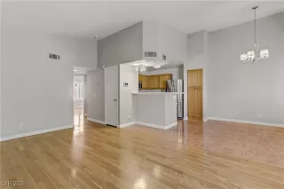 Photo #5: 2678576 Listing