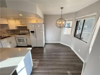 Photo #3: 2678582 Listing 