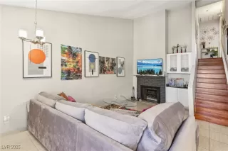 Photo #6: 2678583 Listing