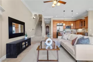 Photo #5: 2678613 Listing 